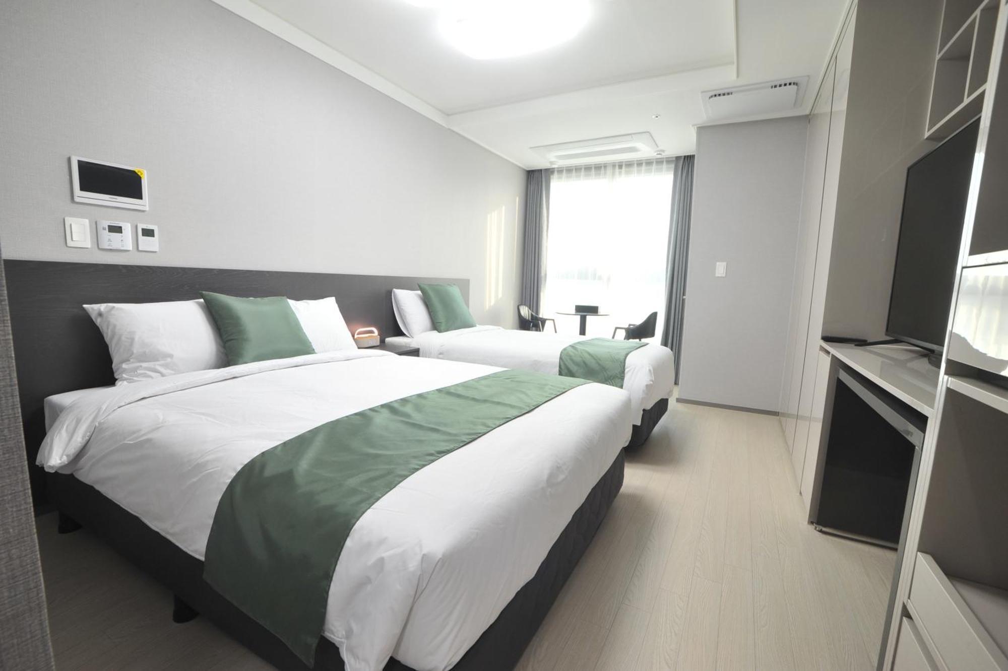 Coopstay Yeosu Hotel Exterior photo