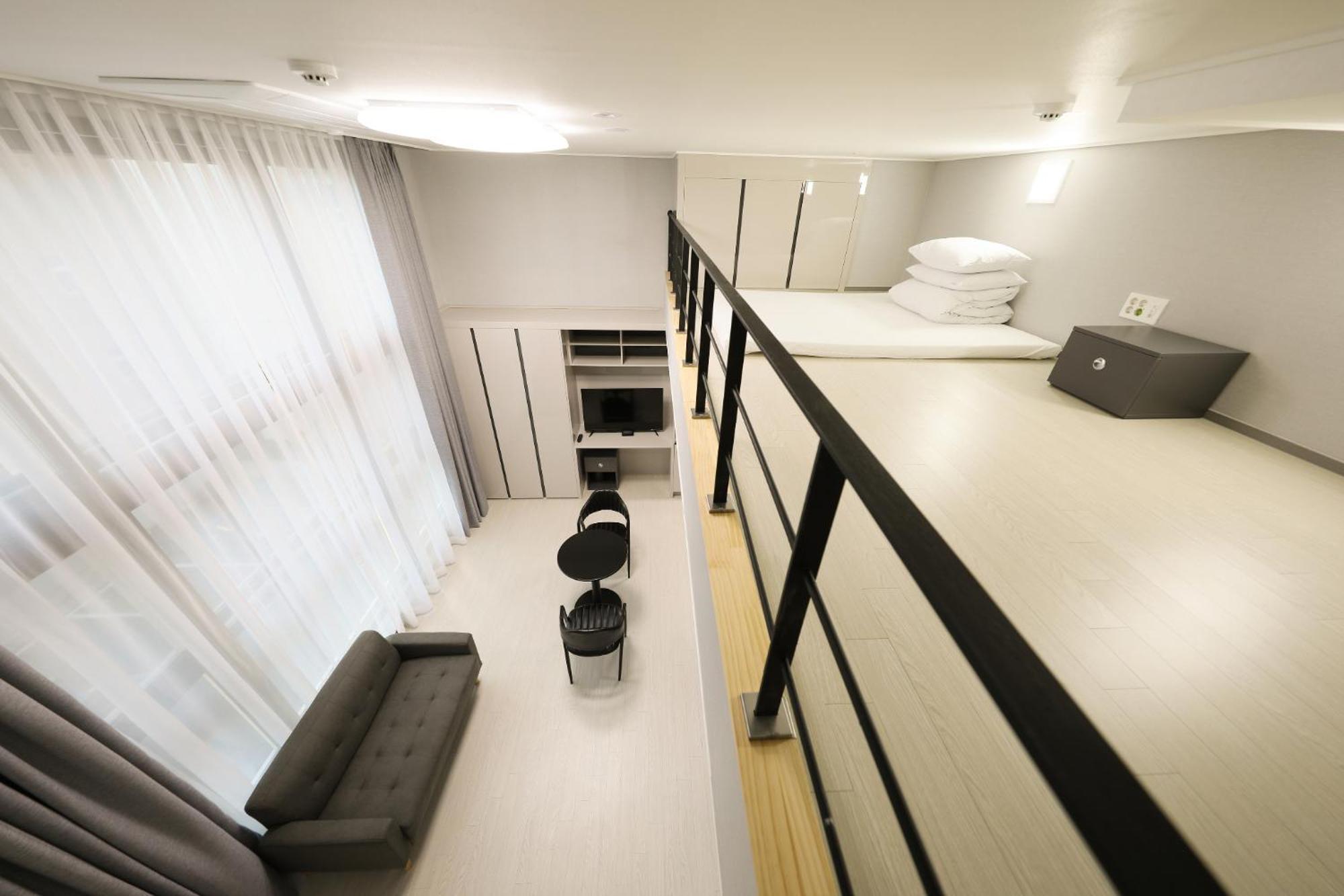 Coopstay Yeosu Hotel Exterior photo